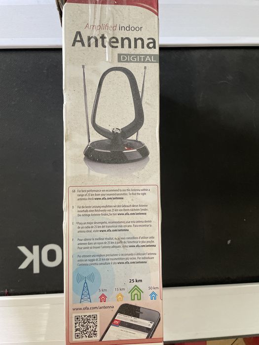 Antena pokojowa ze wzmaczniaczem Signal clear