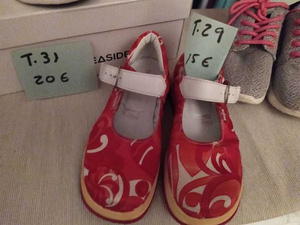 Sapatos menina marca "Primigi" em pele T.29 - 5€ saldo