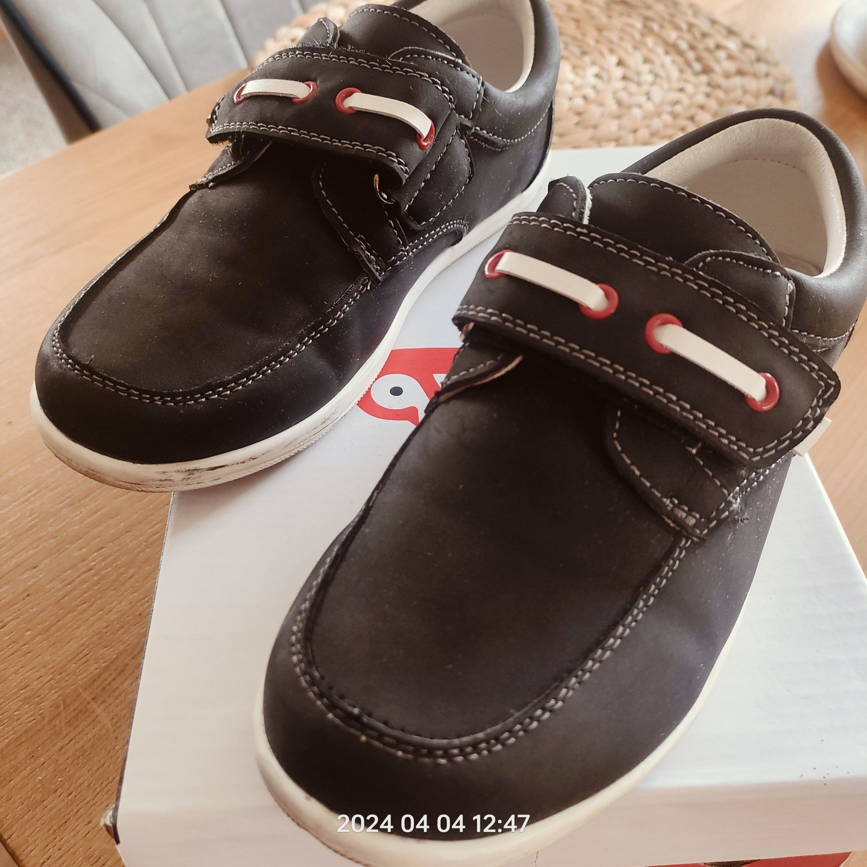 Buty chłopięce rozmiar 34