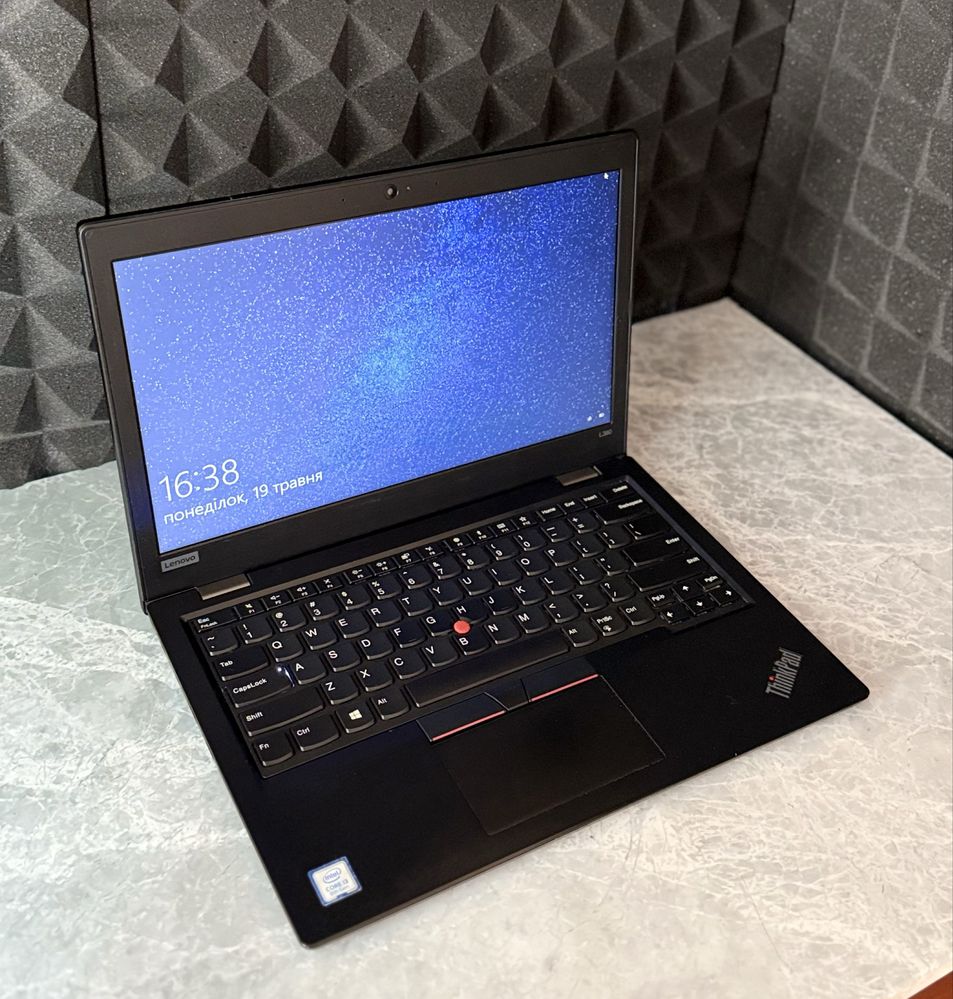Ігровий Ноутбук Lenovo / 8GB DDR4 / intel i3 gen 8 / SSD m.2 nvme 256