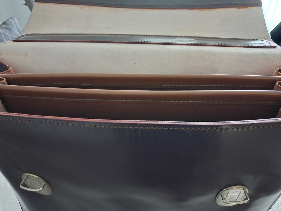 Pastas para Portáteis e Documentos em estado NOVO desde 10€