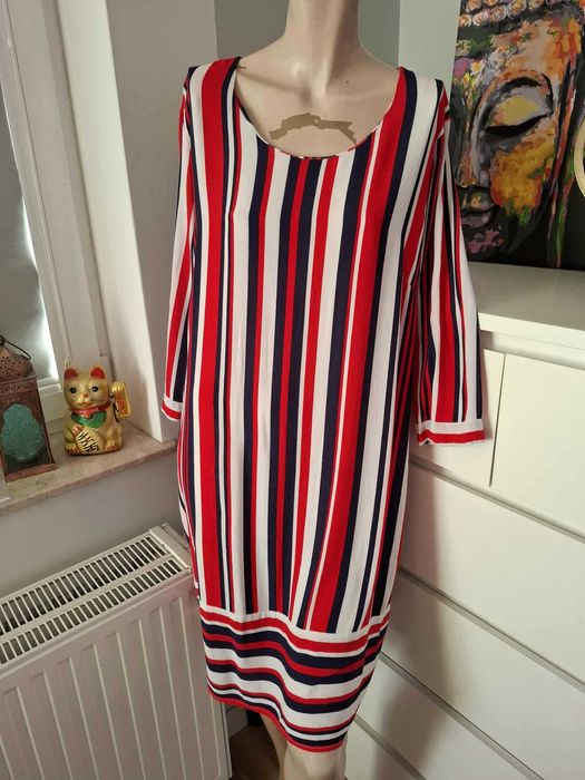 czerwona granatowa sukienka w paski na jesień jesienna wiskoza print