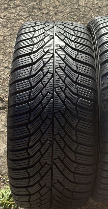 Opony zimowe 245 45 R18 Kumho - Stan Idealny !