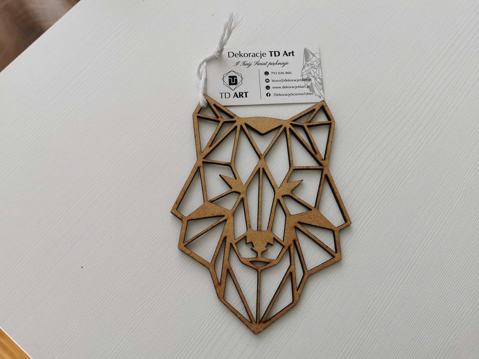 ozdoba dla dziecka wilk geometryczny