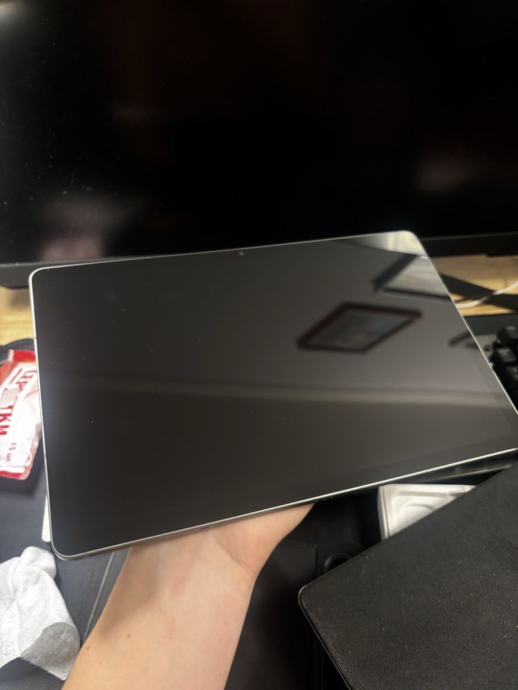 Samsung Galaxy Tab S9 FE Wi-Fi (SM-X510) • Ідеальний стан • чохол у пд