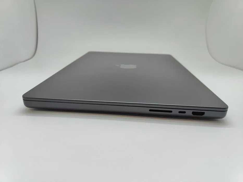 Apple Macbook Pro 16” M4 MAX 48gb RAM /1tb szary