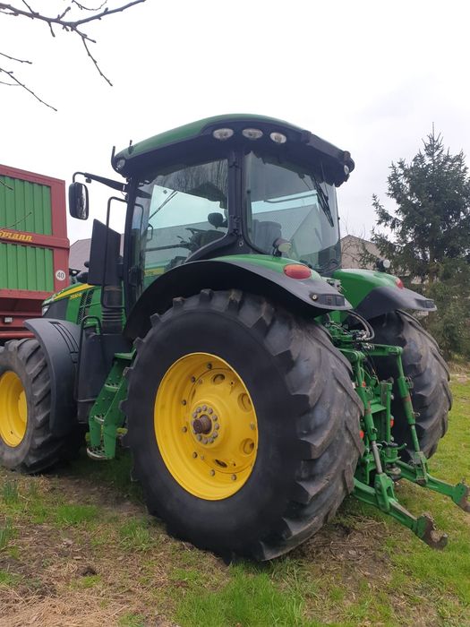 John Deere 7230R