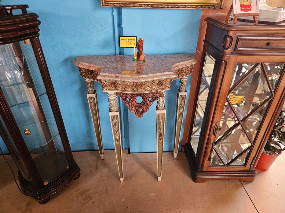 Pequena consola em madeira e pedra - óptimo esta