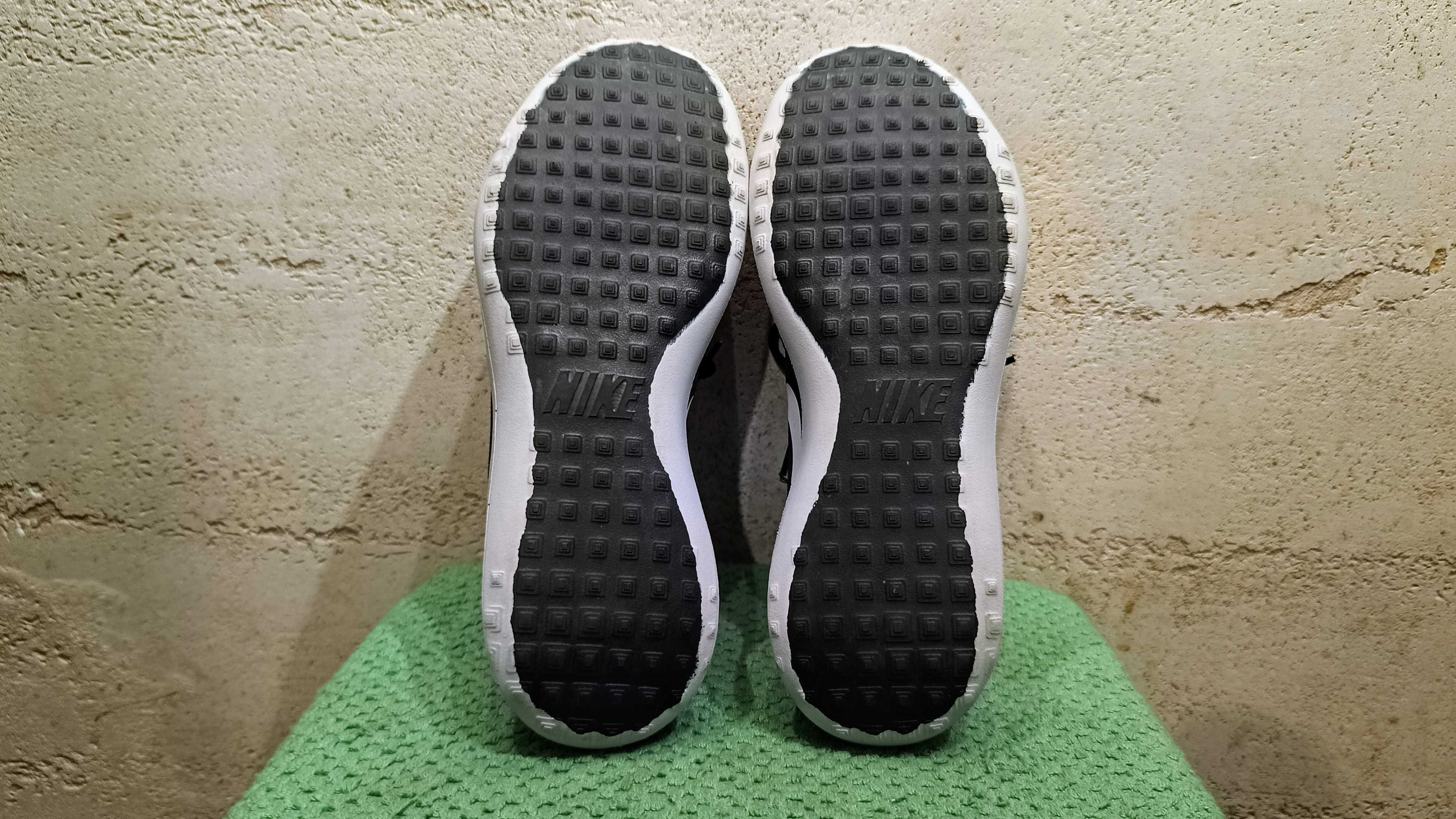 Męskie sneakersy NIKE JUVENATE r.42 stan idealny
