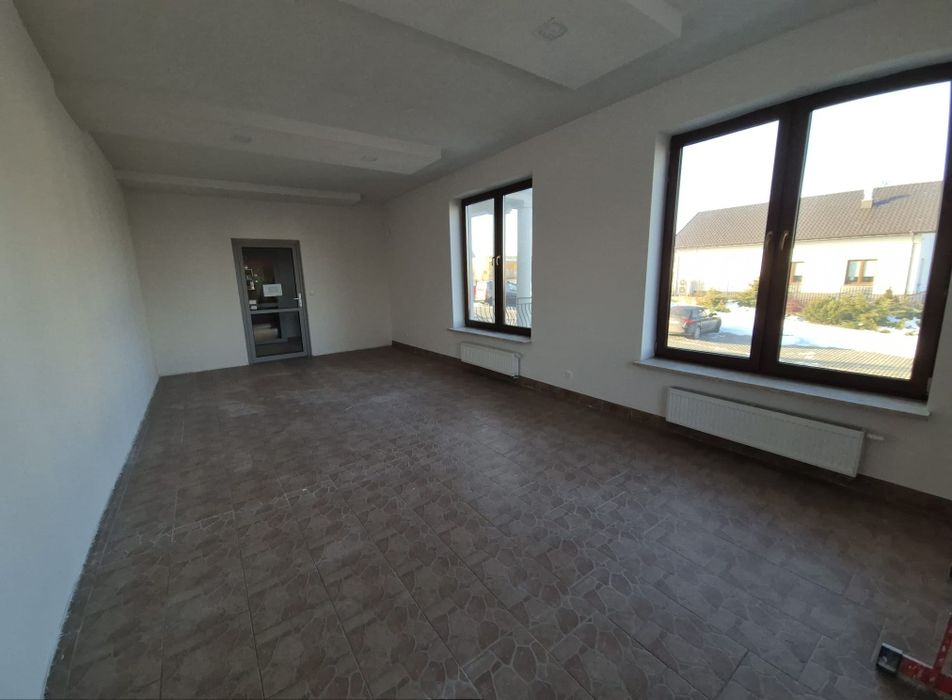 Lokal do wynajęcia 32 m2. Łagów . Duży parking