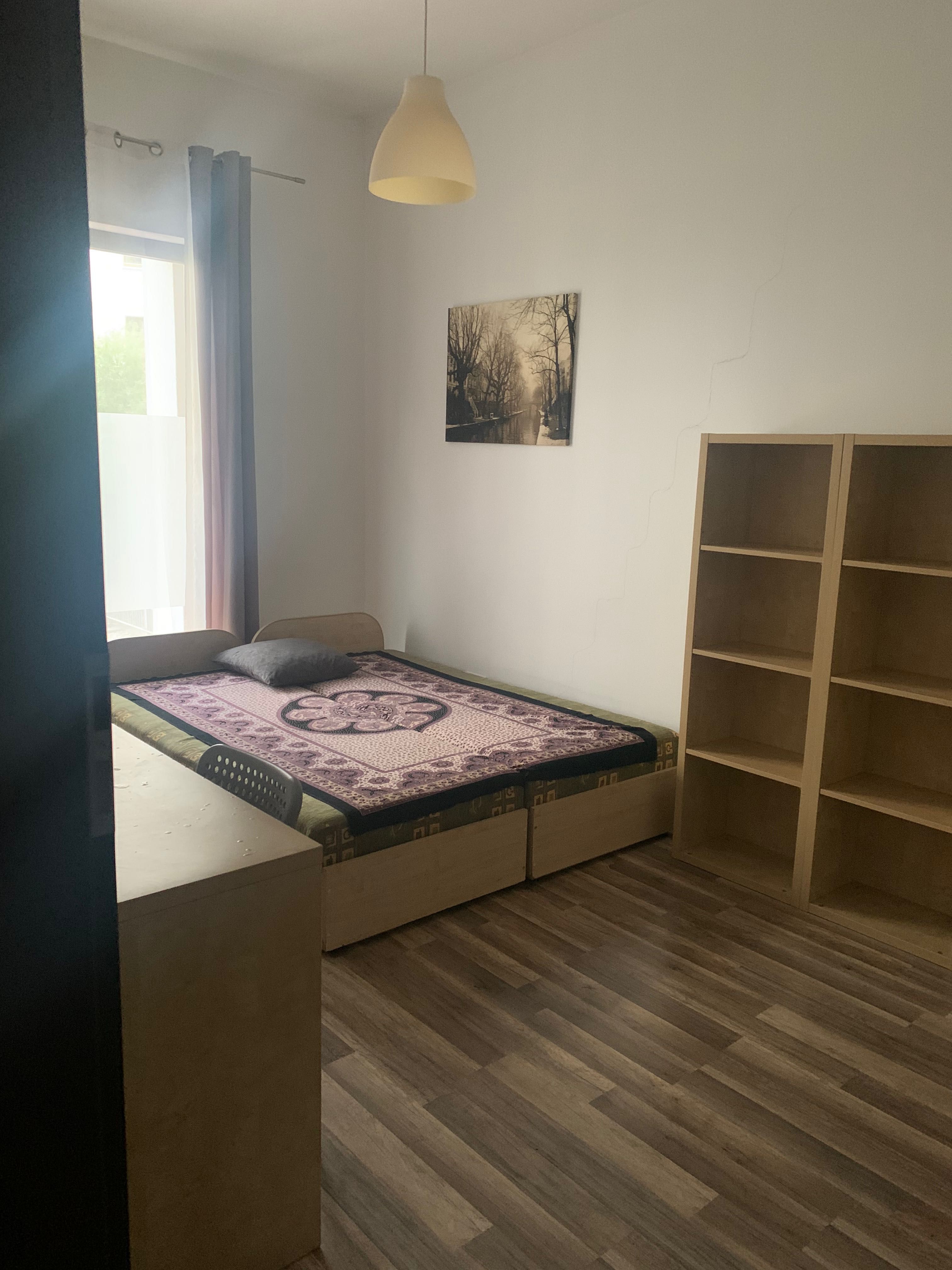Pokój w mieszkaniu 2-pokojowym/ Room in a 2-room apartment - Młociny