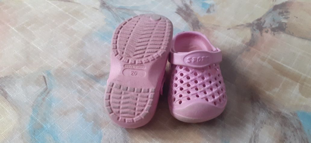 Sandałki klapki buty buciki gumowe lato crosc 12 cm