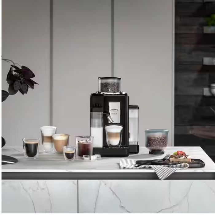 Máquina de café automática selada