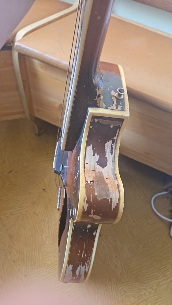 Stara Gitara z lat 70 tych