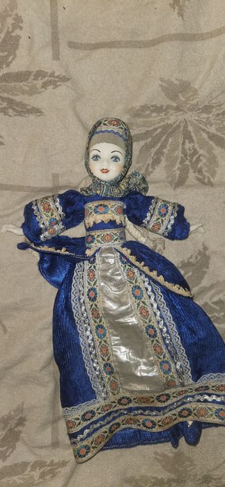 Porcelanowa lalka