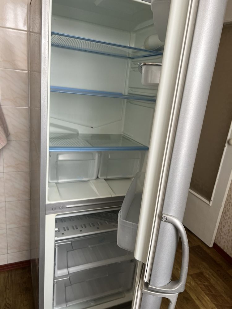 Холодильник Indesit САМОВИВІЗ
