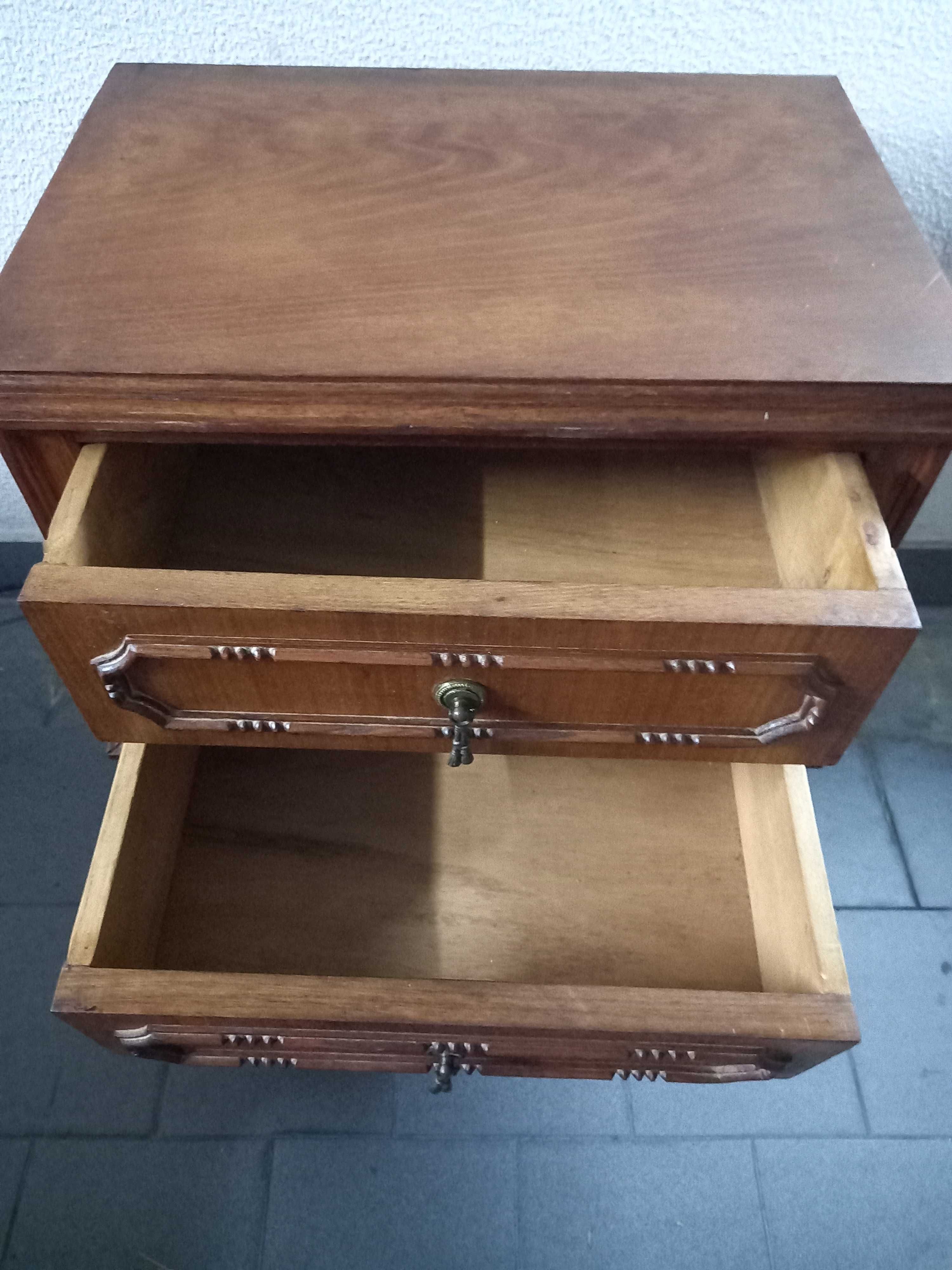 Mesa de cabeceira