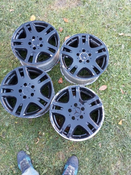Продам диски на 16 мерседес