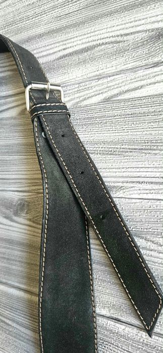 Piękna skórzana torebka boho duża listonoszka zamszowa czarna na ramię