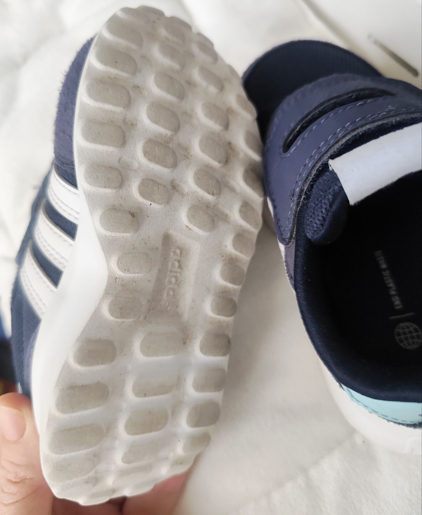 Adidas, дитячі кросівки.