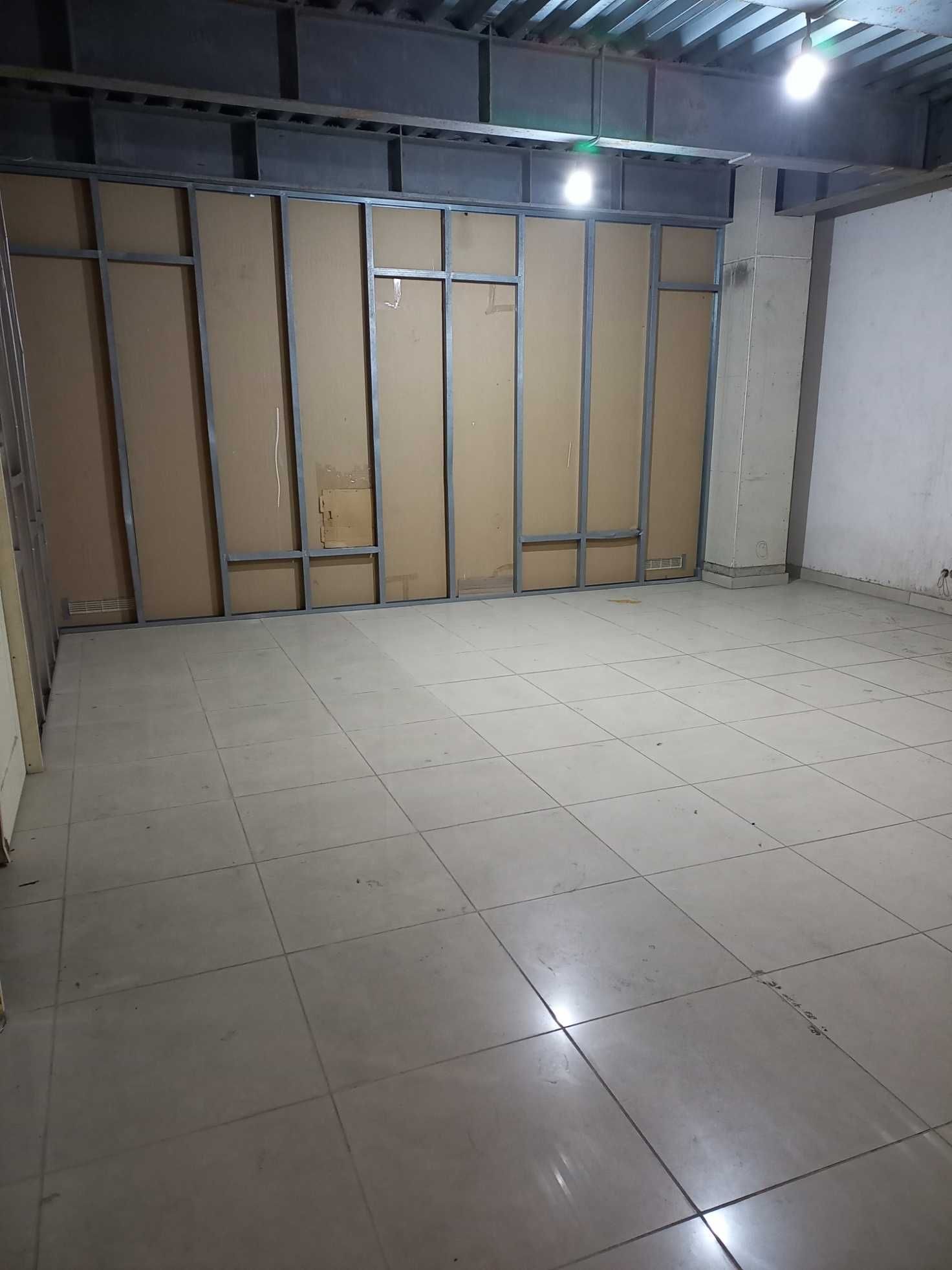 Складське приміщення 220 м2,  висота 4,5 м, 2 поверх
