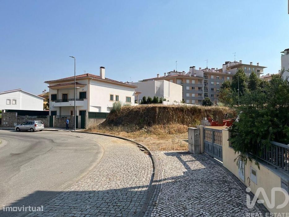 Terreno em Castelo Branco de 464,00 m2