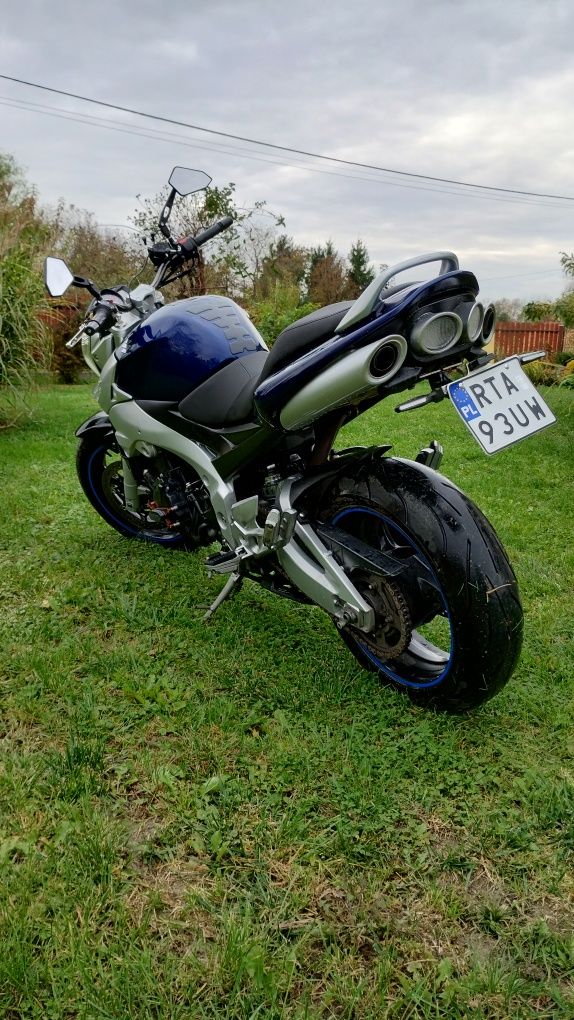 Suzuki GSR 600. 2006r