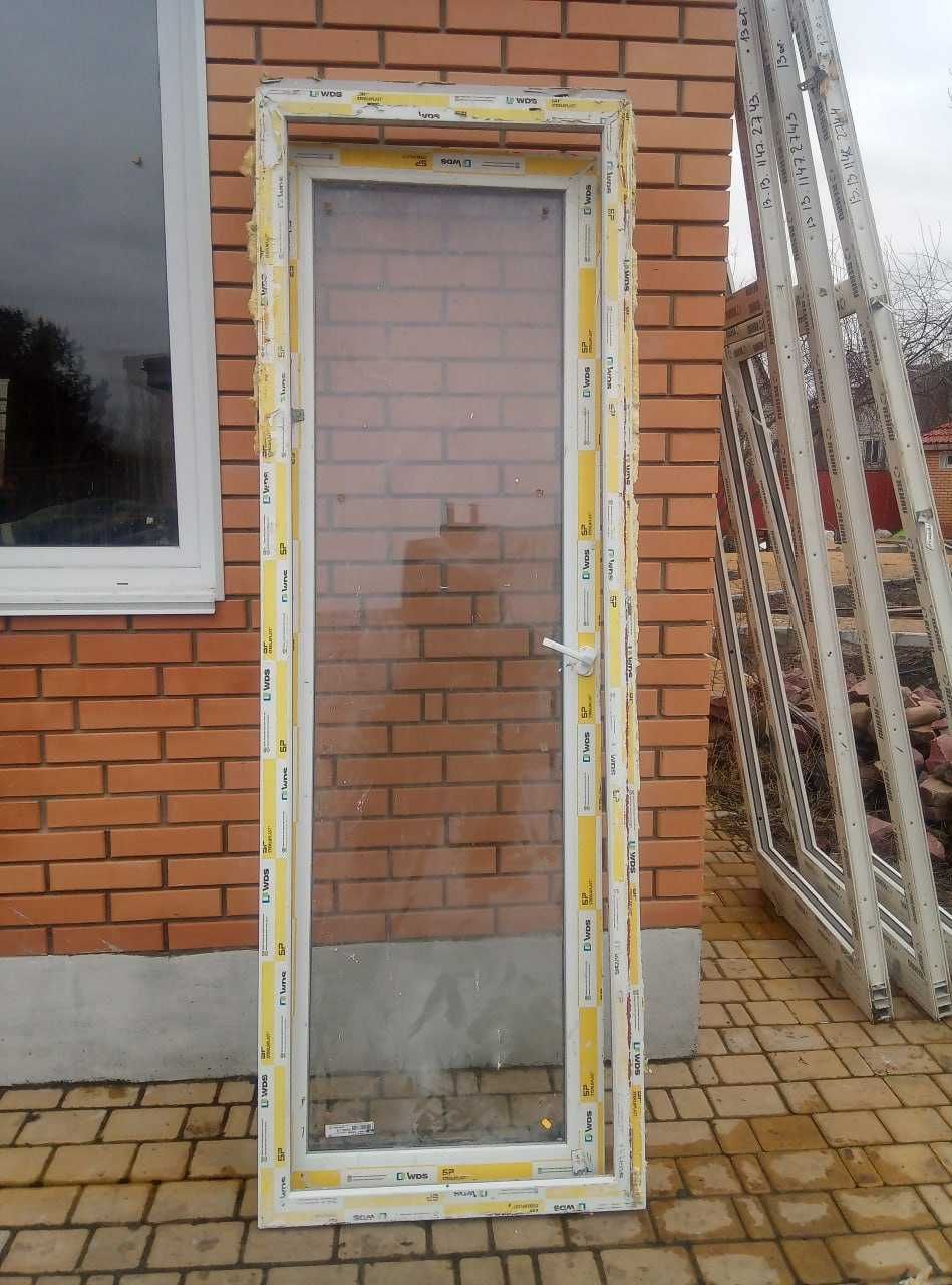 Двери балконные металлопластиковые 0,77х2,26 м профиль WDS