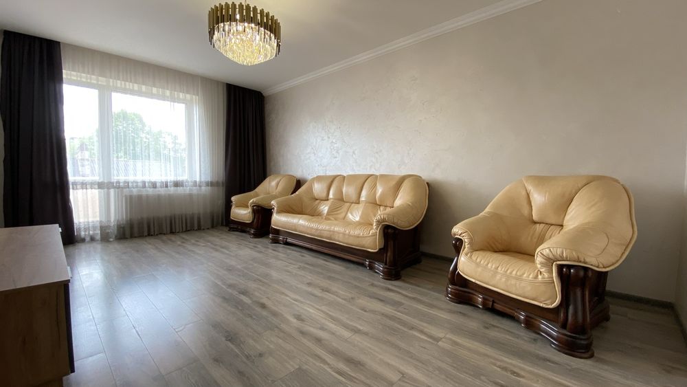 3-кімнатна нова квартира з ремонтом, 93 м², вул. Карпатської Січі