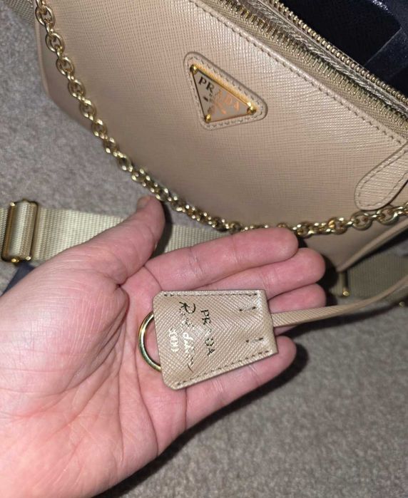 Carteira original Prada