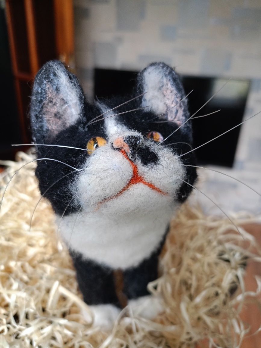 Валяные игрушки из овечьей шерсти.