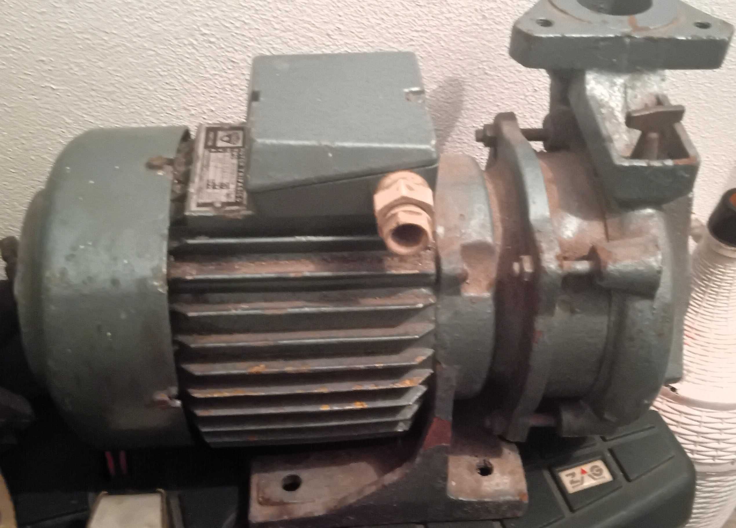 Motor Trifásico - Efacec