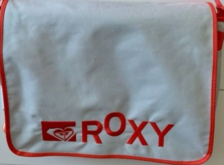Pokrowiec i torba Roxy na laptopa 15.6"