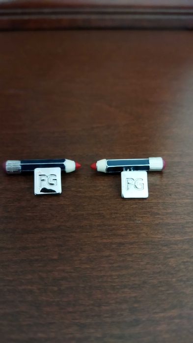 Botões de Punho  -  Purificacion Garcia