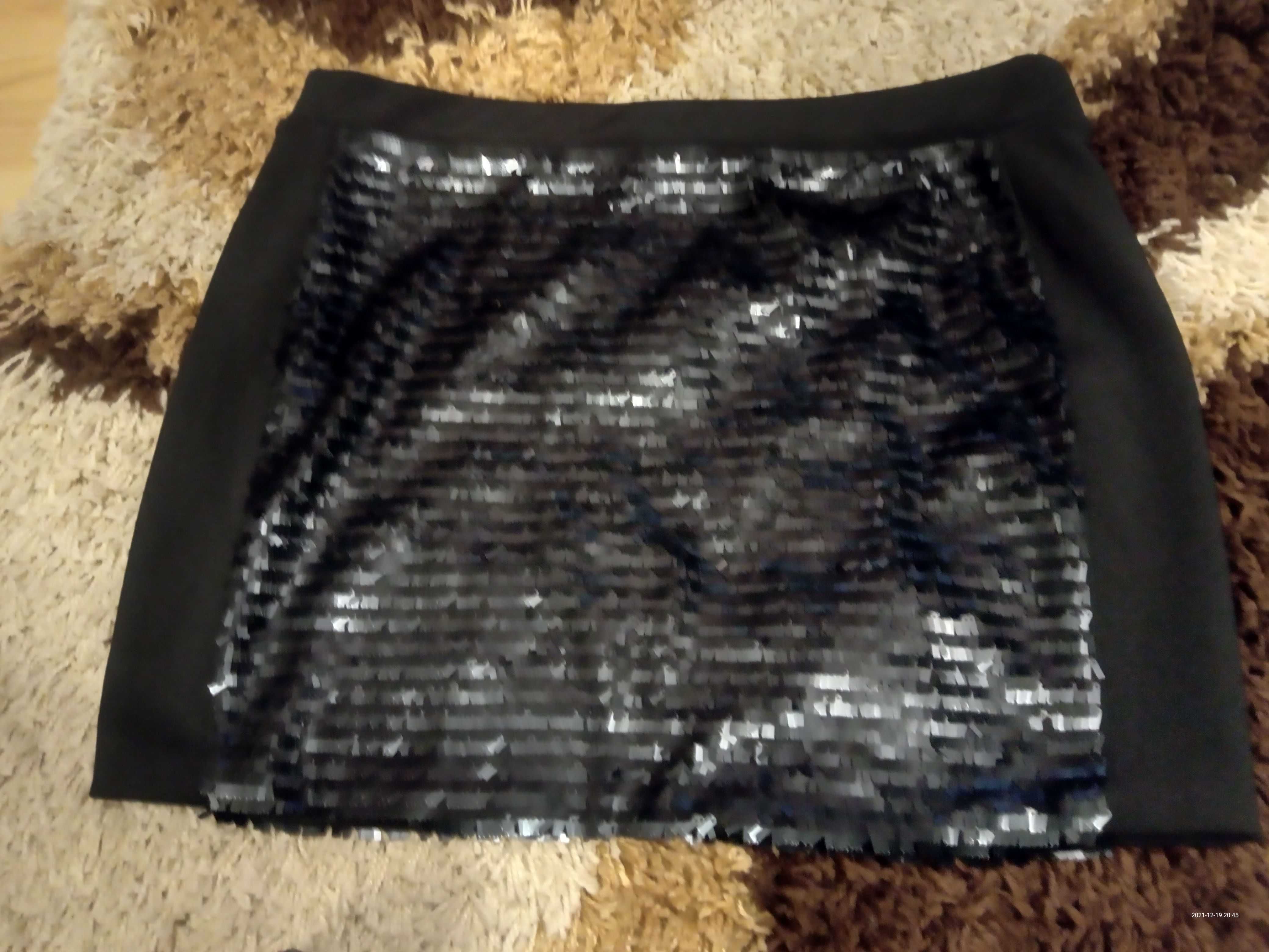 Elegancka czarna mini spódnica efekt 3d, XL w pasie gumka,