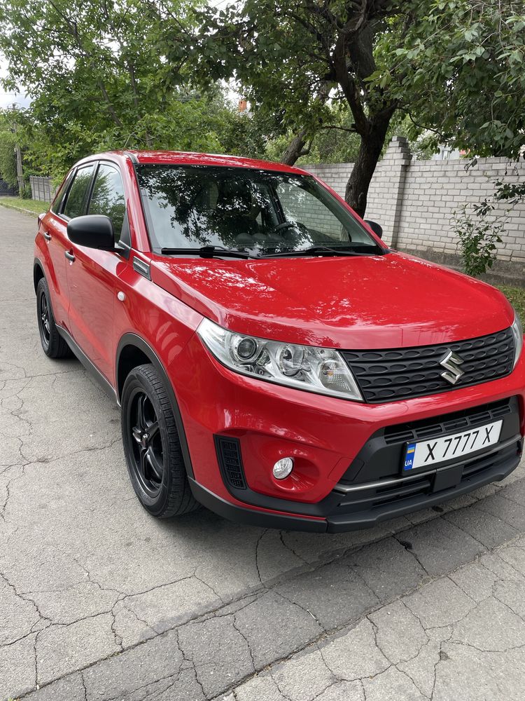 Продам Suzuki Vitara 2019 года идеал по хорошей цене