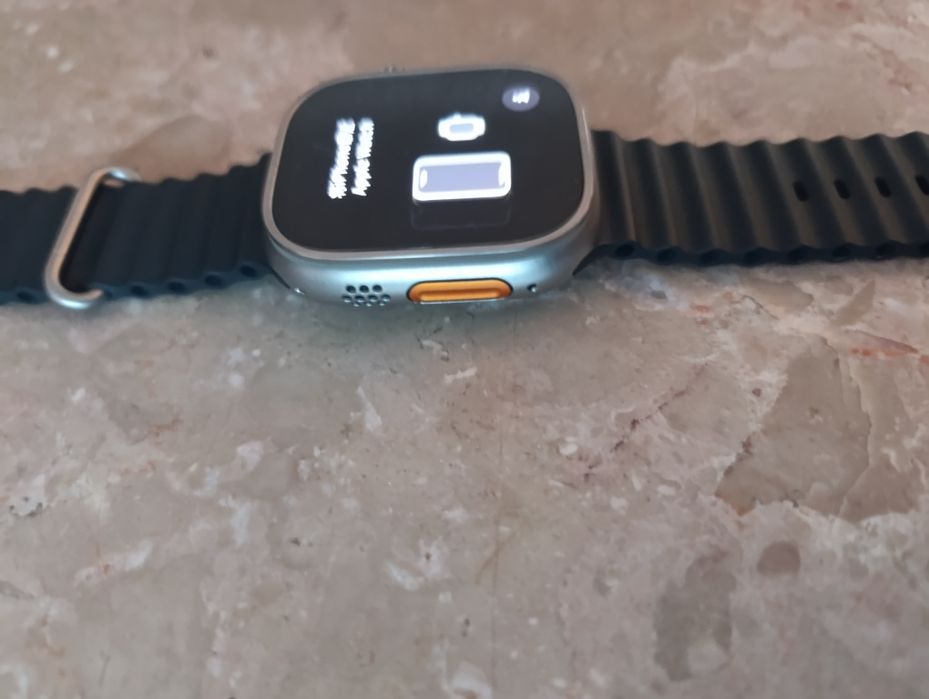 Applle Watch Ultra 2. O relógio está como novo.