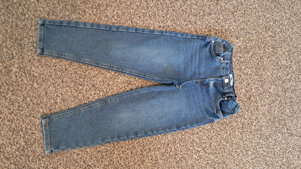 Spodnie jeansy Sinsay 134