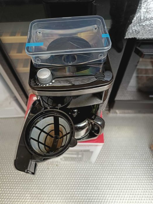 Używany  Przelewowy Ekspres do kawy z młynkiem INVENTUM