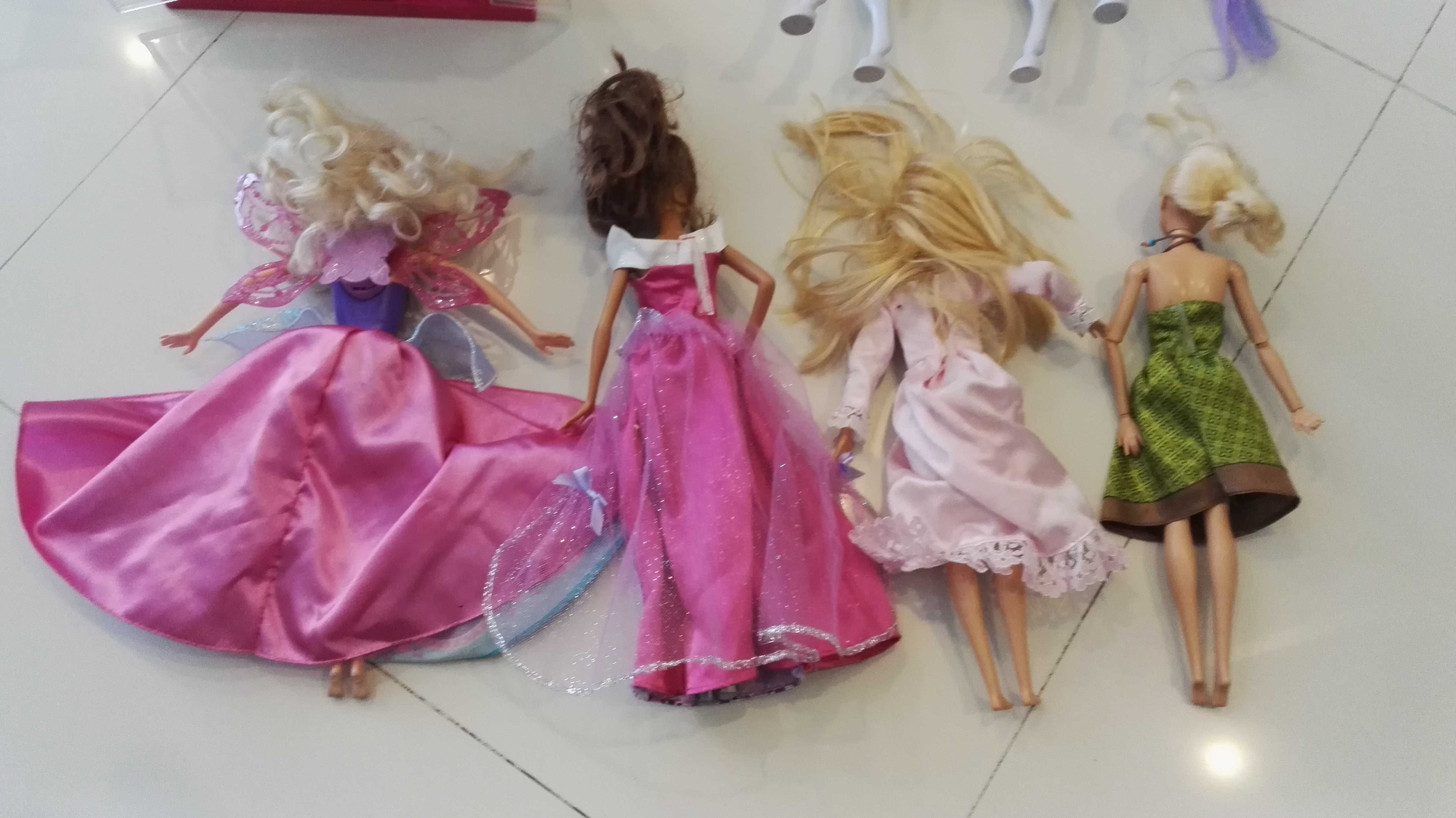 Lalki Barbie 4 sztuki z obrotową szafą i konikiem  x