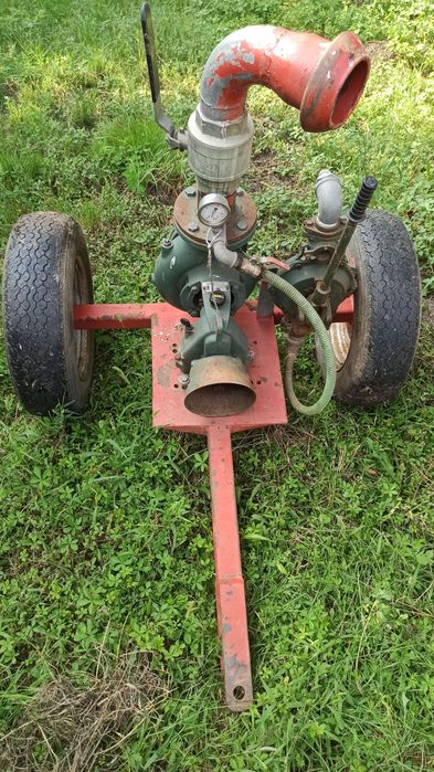 Pompa Caprari MEC D01/80A z kołami i zaczepem, deszczownia