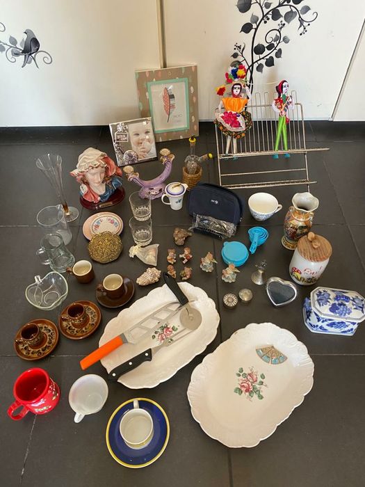 Louça e artigos de decoração : lote 55 peças