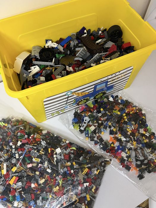 Велика коробка Lego за 5000 грн все,Lego Ninjago,Lego City