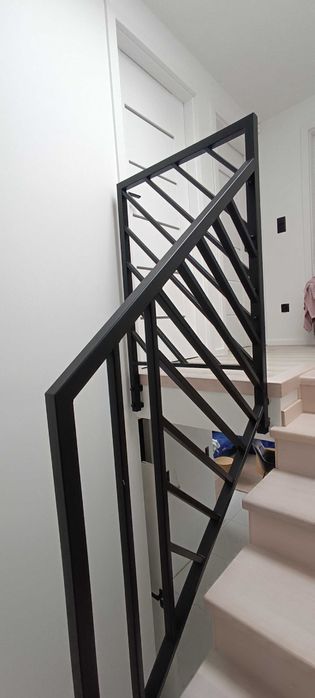 balustrada schodowa czarna, barierka stalowa, loft,