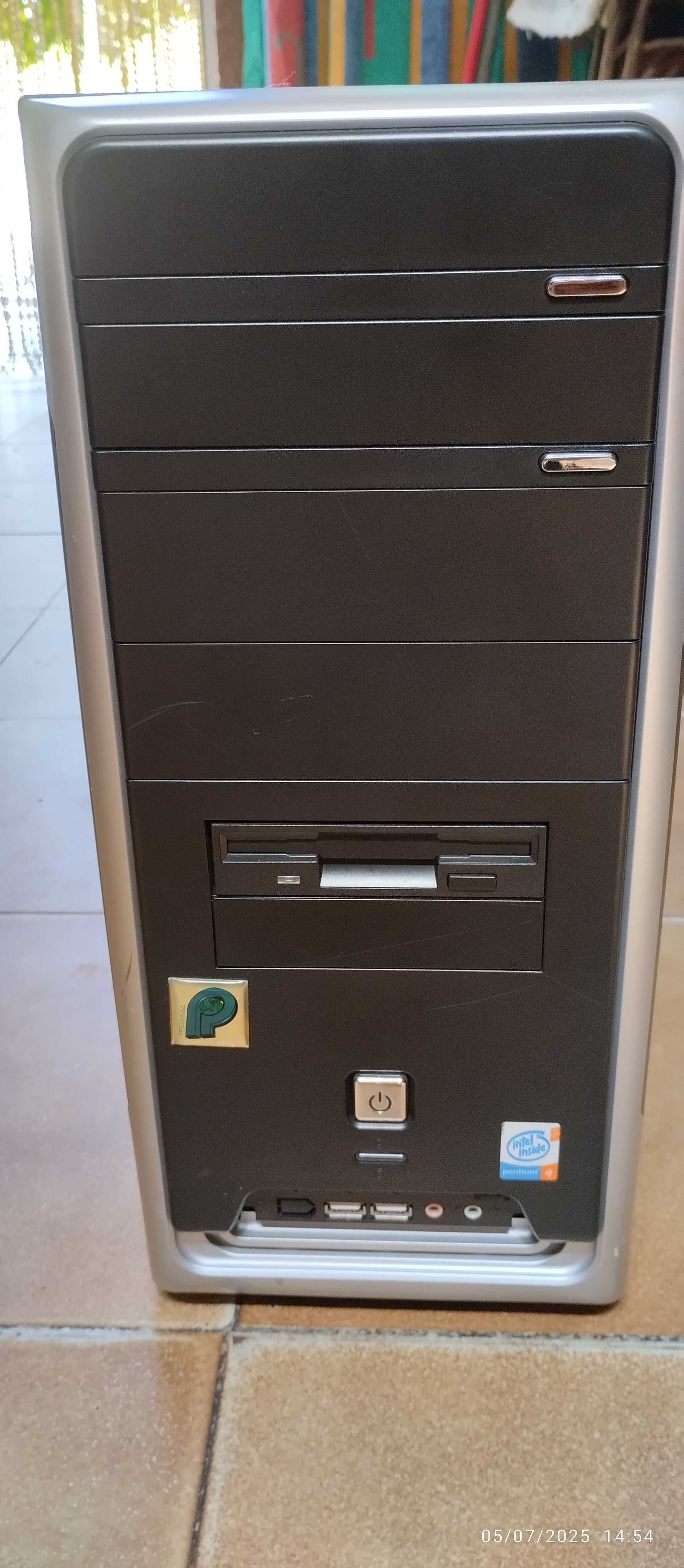 Vendo Torre Computador