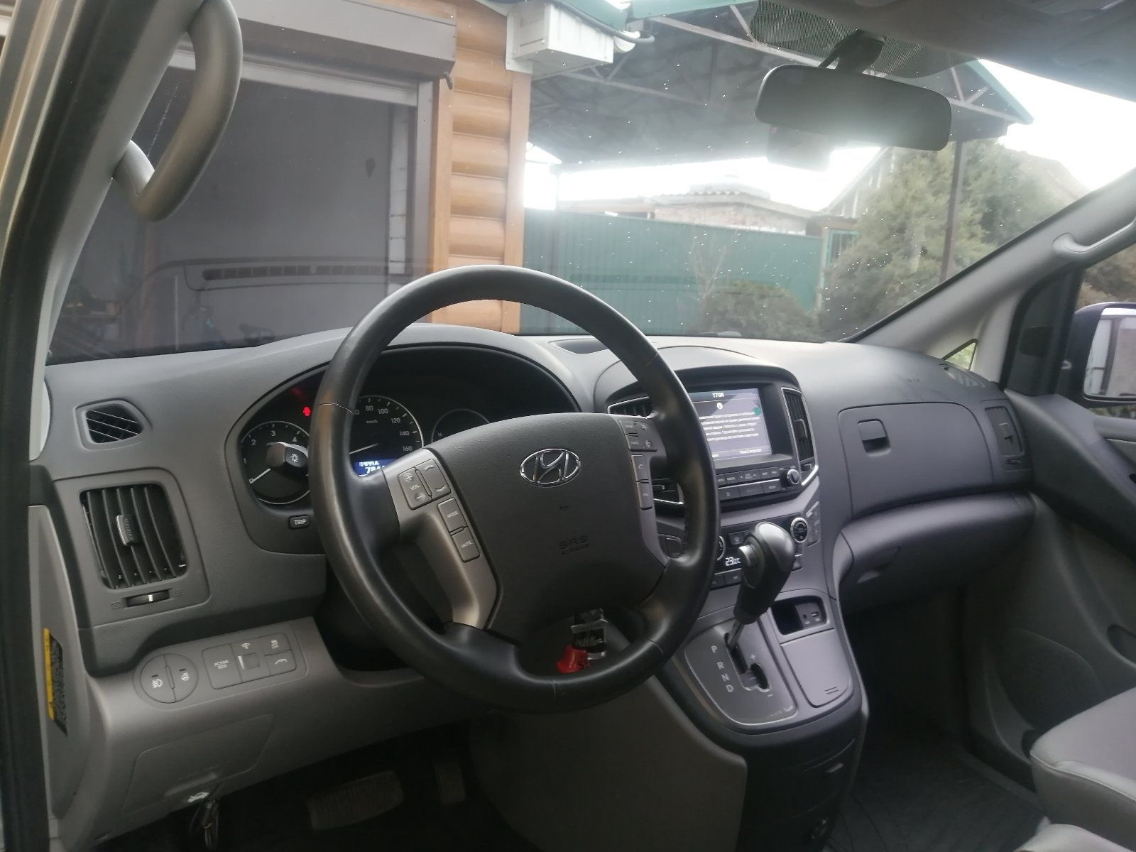 Продам Hyundai Grand Starex