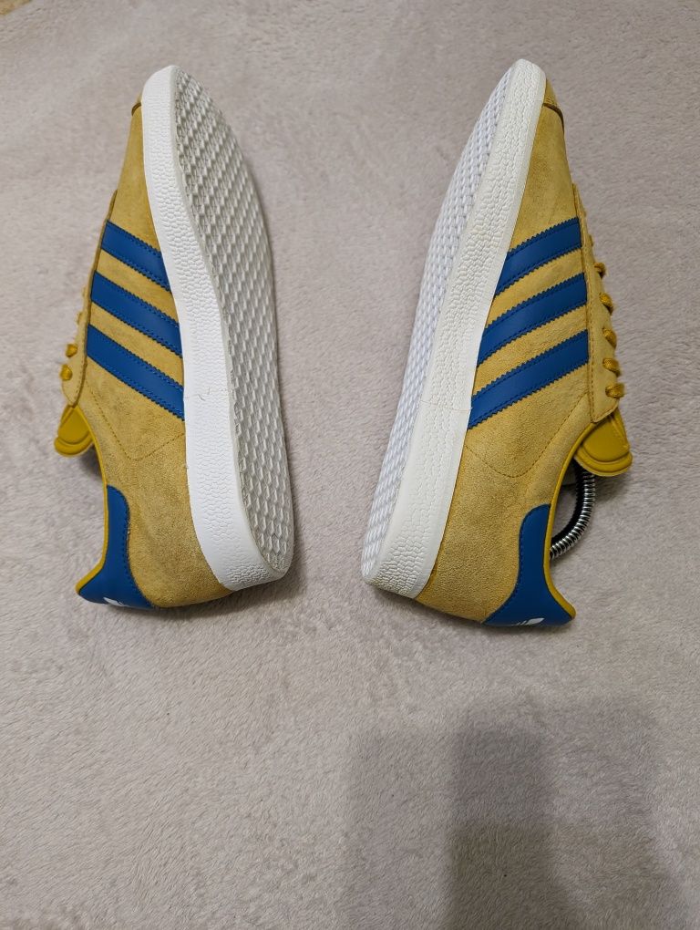 Кросівки Adidas gazelle 40р. 25.5см відмінний стан без нюансів все ціл