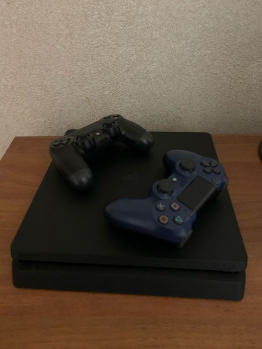 Ps 4 slim 1tb + 2 геймпада