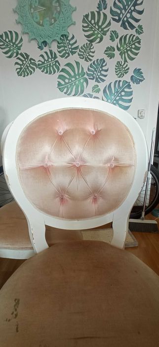 Krzesła Ludwik białe z kryształkami