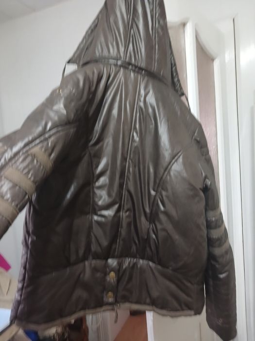 Курточка жіноча,